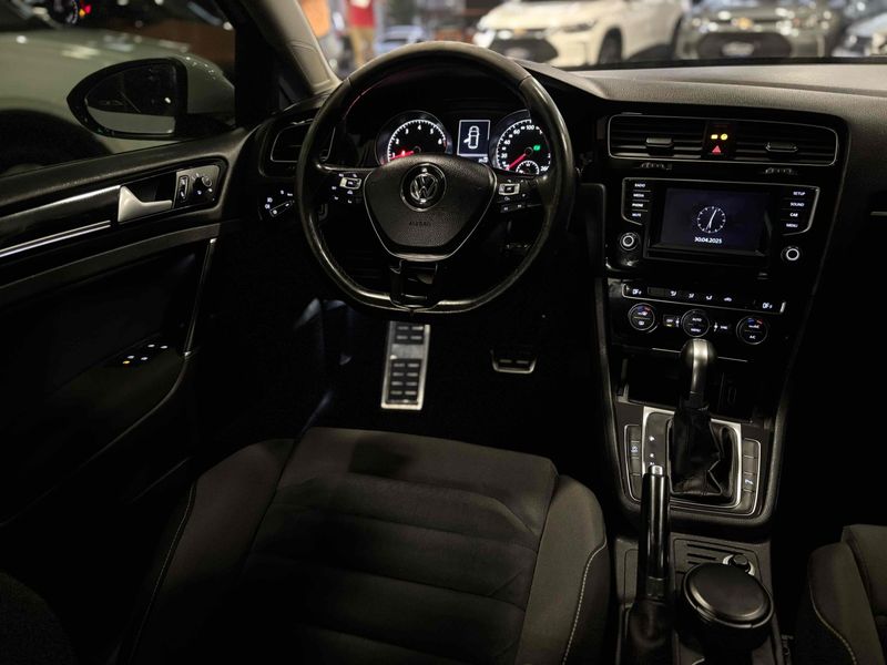 VOLKSWAGEN GOLF 1.4 TSI HIGHLINE 16V 2014/2015 LEHMEN VEÍCULOS VENÂNCIO AIRES / Carros no Vale