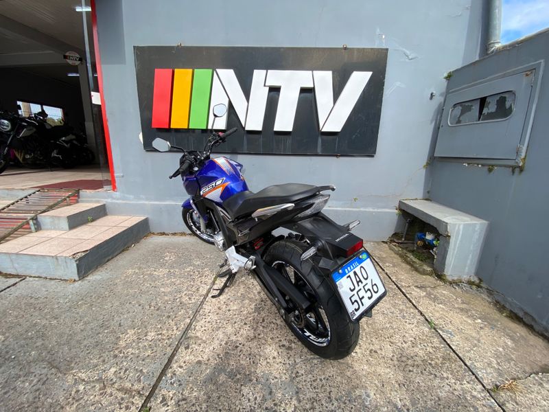 Honda Motos Cb 250 Twister Cbs 2021/2021 NECO TOLATI VEÍCULOS VENÂNCIO AIRES / Carros no Vale Honda Motos Cb 250 Twister Cbs 2021/2021 NECO TOLATI VEÍCULOS VENÂNCIO AIRES / Carros no Vale