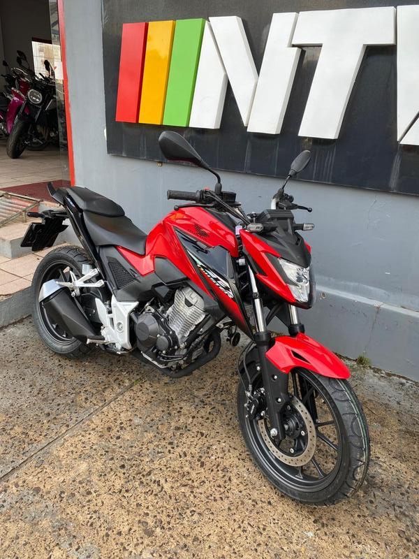 Honda Motos Cb 300f Twister Cbs 2024/2024 NECO TOLATI VEÍCULOS VENÂNCIO AIRES / Carros no Vale