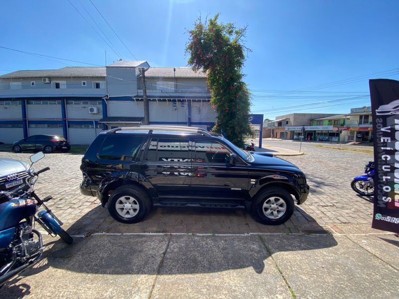 Mitsubishi Pajero 2.5 Hd Hpe 4×4 2008/2008 NECO TOLATI VEÍCULOS VENÂNCIO AIRES / Carros no Vale Mitsubishi Pajero 2.5 Hd Hpe 4×4 2008/2008 NECO TOLATI VEÍCULOS VENÂNCIO AIRES / Carros no Vale