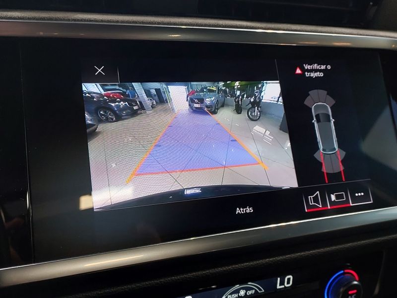 Audi Q3 1.4 35 TFSI GASOLINA BLACK S TRONIC 2019/2020 BETIOLO NOVOS E SEMINOVOS LAJEADO / Carros no Vale Audi Q3 1.4 35 TFSI GASOLINA BLACK S TRONIC 2019/2020 BETIOLO NOVOS E SEMINOVOS LAJEADO / Carros no Vale