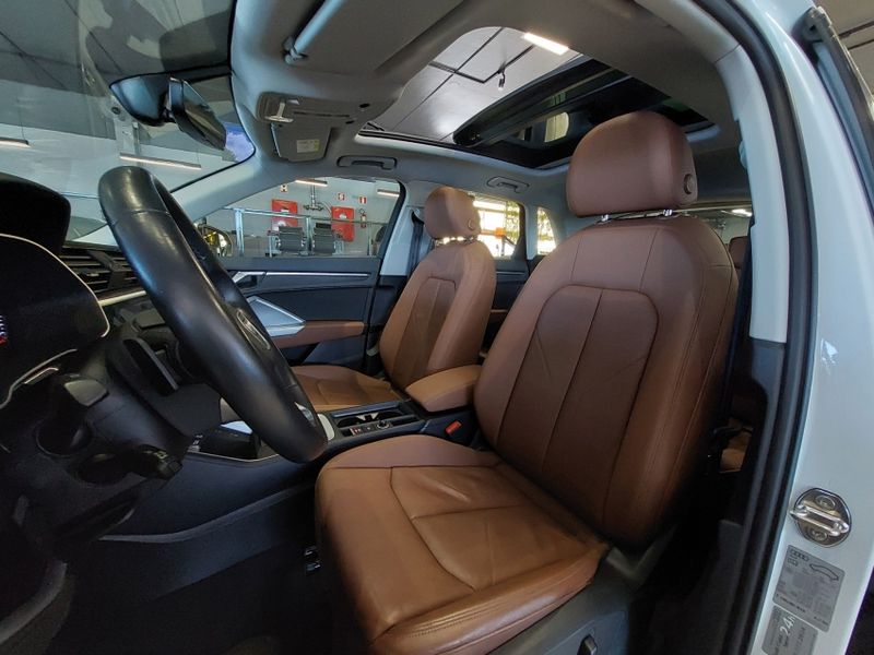Audi Q3 1.4 35 TFSI GASOLINA PRESTIGE PLUS S TRONIC 2021/2021 BETIOLO NOVOS E SEMINOVOS LAJEADO / Carros no Vale