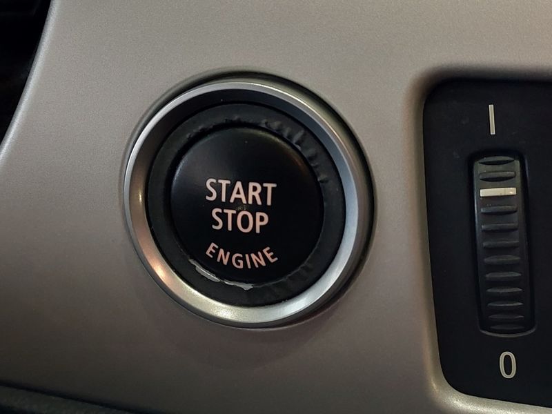 BMW 318i 2.0 SEDAN 16V GASOLINA 4P AUTOMÁTICO 2011/2012 BETIOLO NOVOS E SEMINOVOS LAJEADO / Carros no Vale BMW 318i 2.0 SEDAN 16V GASOLINA 4P AUTOMÁTICO 2011/2012 BETIOLO NOVOS E SEMINOVOS LAJEADO / Carros no Vale