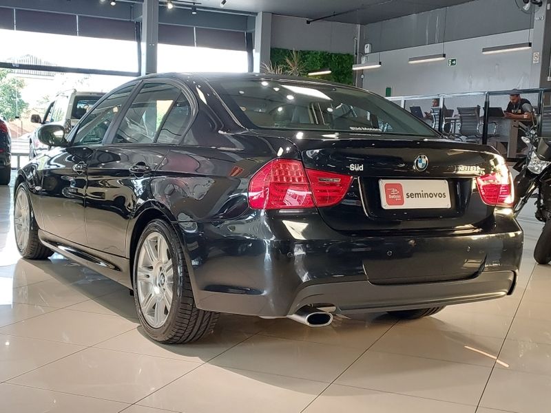 BMW 318i 2.0 SEDAN 16V GASOLINA 4P AUTOMÁTICO 2011/2012 BETIOLO NOVOS E SEMINOVOS LAJEADO / Carros no Vale BMW 318i 2.0 SEDAN 16V GASOLINA 4P AUTOMÁTICO 2011/2012 BETIOLO NOVOS E SEMINOVOS LAJEADO / Carros no Vale