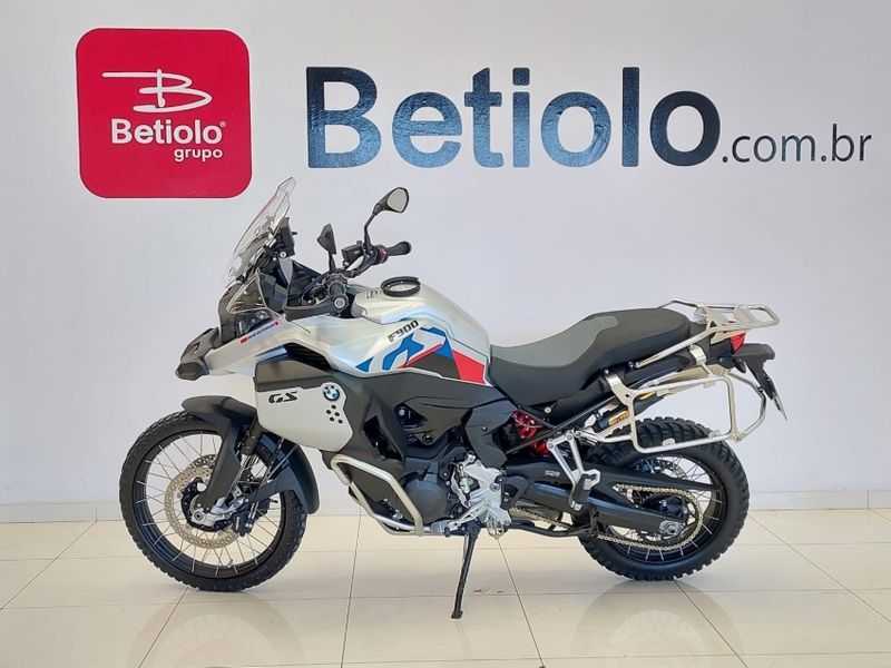 BMW F 900 GS ADVENTURE PLUS 2025/2025 BETIOLO NOVOS E SEMINOVOS LAJEADO / Carros no Vale