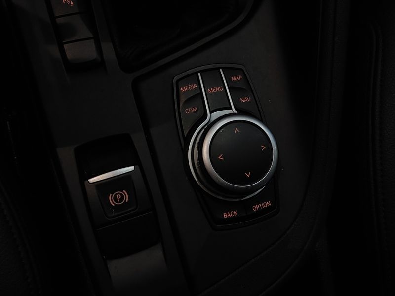 BMW X1 2.0 16V TURBO ACTIVEFLEX SDRIVE20I 4P AUTOMÁTICO 2020/2021 BETIOLO NOVOS E SEMINOVOS LAJEADO / Carros no Vale