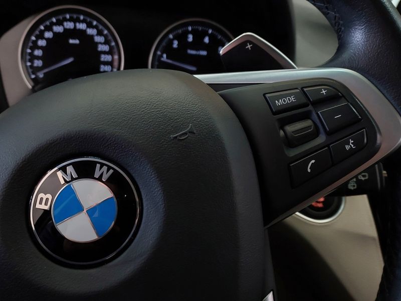 BMW X1 2.0 16V TURBO ACTIVEFLEX SDRIVE20I 4P AUTOMÁTICO 2018/2019 BETIOLO NOVOS E SEMINOVOS LAJEADO / Carros no Vale BMW X1 2.0 16V TURBO ACTIVEFLEX SDRIVE20I 4P AUTOMÁTICO 2018/2019 BETIOLO NOVOS E SEMINOVOS LAJEADO / Carros no Vale