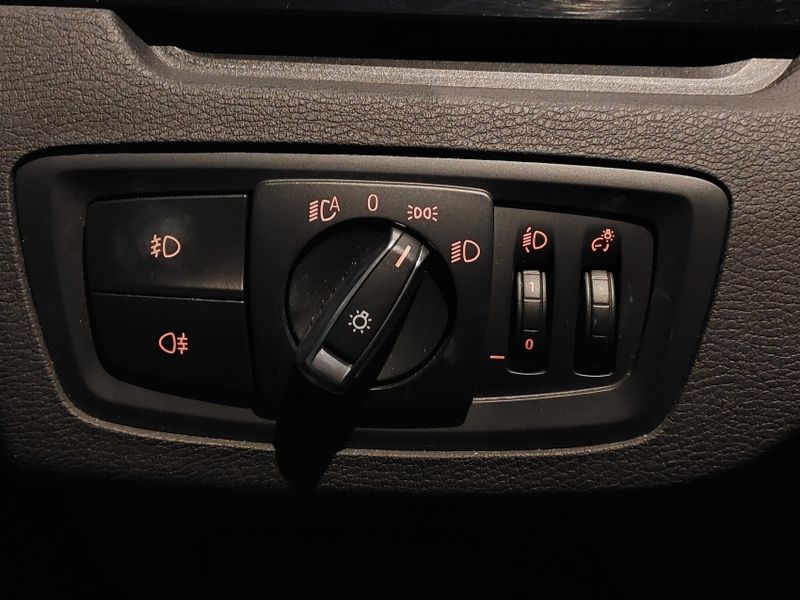 BMW X1 2.0 16V TURBO ACTIVEFLEX SDRIVE20I 4P AUTOMÁTICO 2020/2021 BETIOLO NOVOS E SEMINOVOS LAJEADO / Carros no Vale