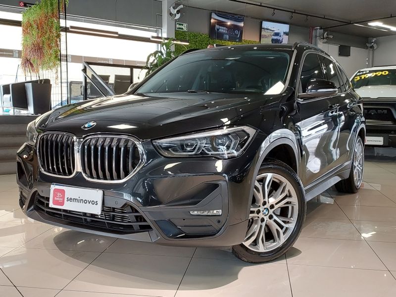BMW X1 2.0 16V TURBO ACTIVEFLEX SDRIVE20I 4P AUTOMÁTICO 2020/2021 BETIOLO NOVOS E SEMINOVOS LAJEADO / Carros no Vale