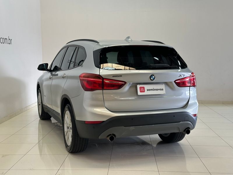 BMW X1 2.0 16V TURBO ACTIVEFLEX SDRIVE20I 4P AUTOMÁTICO 2017/2017 BETIOLO NOVOS E SEMINOVOS LAJEADO / Carros no Vale BMW X1 2.0 16V TURBO ACTIVEFLEX SDRIVE20I 4P AUTOMÁTICO 2017/2017 BETIOLO NOVOS E SEMINOVOS LAJEADO / Carros no Vale