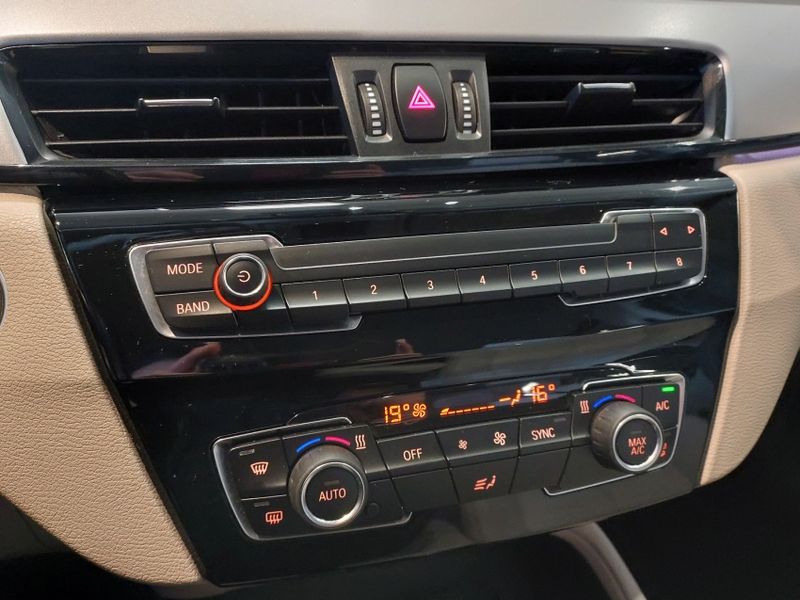 BMW X1 2.0 16V TURBO ACTIVEFLEX SDRIVE20I GP 4P AUTOMÁTICO 2021/2022 BETIOLO NOVOS E SEMINOVOS LAJEADO / Carros no Vale