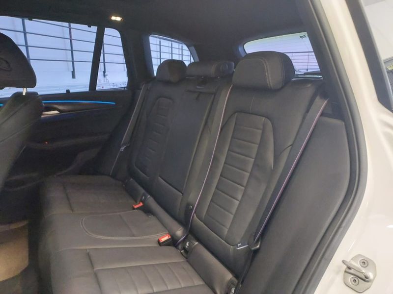 BMW X3 2.0 16V HÍBRIDO M SPORT XDRIVE30E STEPTRONIC 2023/2024 BETIOLO NOVOS E SEMINOVOS LAJEADO / Carros no Vale BMW X3 2.0 16V HÍBRIDO M SPORT XDRIVE30E STEPTRONIC 2023/2024 BETIOLO NOVOS E SEMINOVOS LAJEADO / Carros no Vale