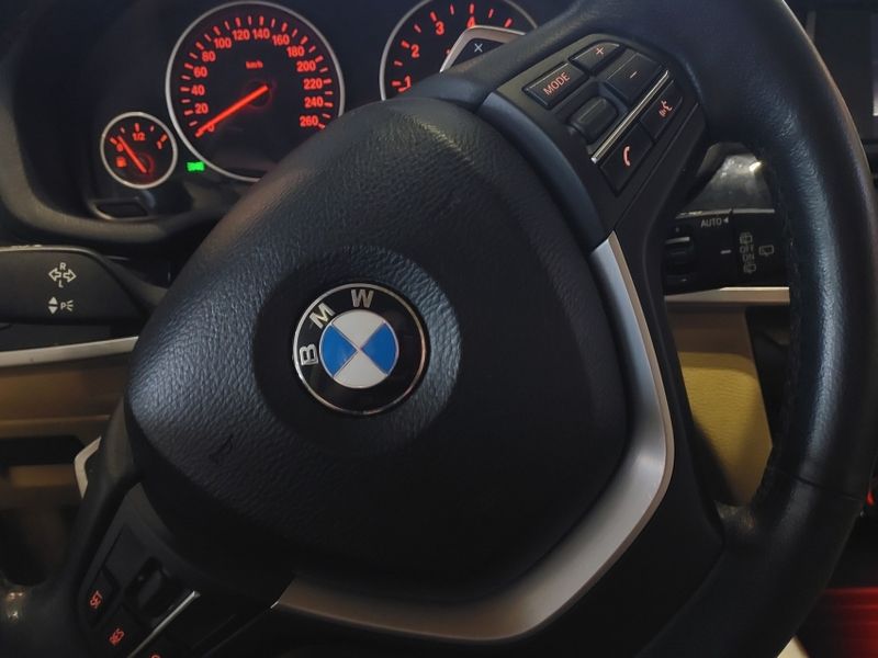 BMW X3 2.0 20I X LINE 4X4 16V GASOLINA 4P AUTOMÁTICO 2014/2015 BETIOLO NOVOS E SEMINOVOS LAJEADO / Carros no Vale