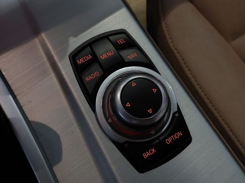 BMW X3 2.0 20I X LINE 4X4 16V GASOLINA 4P AUTOMÁTICO 2014/2015 BETIOLO NOVOS E SEMINOVOS LAJEADO / Carros no Vale