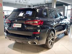 BMW X5 3.0 I6 TURBO HÍBRIDO XDRIVE45E M SPORT AUTOMÁTICO 2022/2023 BETIOLO NOVOS E SEMINOVOS LAJEADO / Carros no Vale