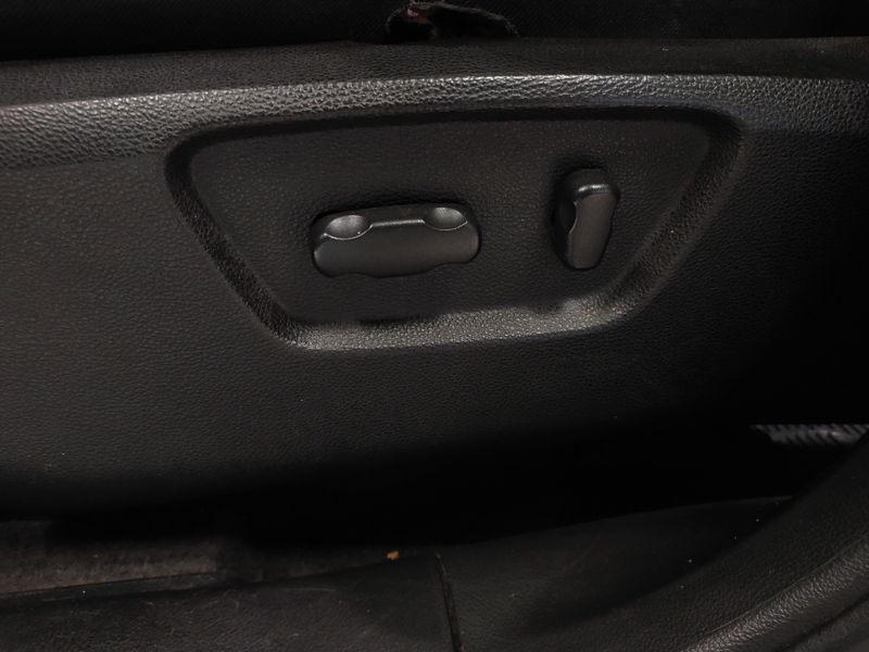 Chevrolet CAPTIVA 2.4 SFI ECOTEC FWD 16V GASOLINA 4P AUTOMÁTICO 2012/2012 BETIOLO NOVOS E SEMINOVOS LAJEADO / Carros no Vale Chevrolet CAPTIVA 2.4 SFI ECOTEC FWD 16V GASOLINA 4P AUTOMÁTICO 2012/2012 BETIOLO NOVOS E SEMINOVOS LAJEADO / Carros no Vale