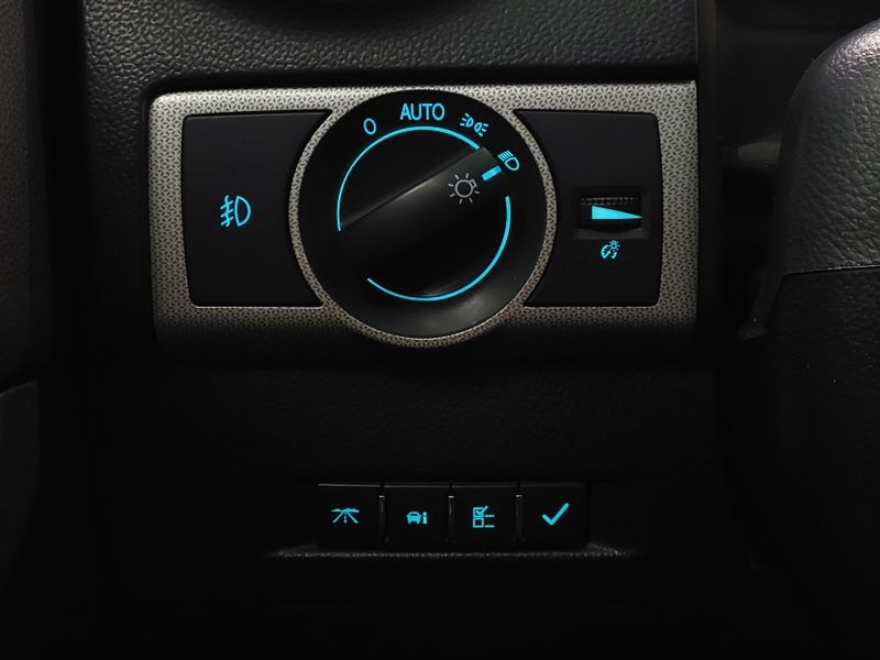 Chevrolet CAPTIVA 2.4 SFI ECOTEC FWD 16V GASOLINA 4P AUTOMÁTICO 2012/2012 BETIOLO NOVOS E SEMINOVOS LAJEADO / Carros no Vale Chevrolet CAPTIVA 2.4 SFI ECOTEC FWD 16V GASOLINA 4P AUTOMÁTICO 2012/2012 BETIOLO NOVOS E SEMINOVOS LAJEADO / Carros no Vale