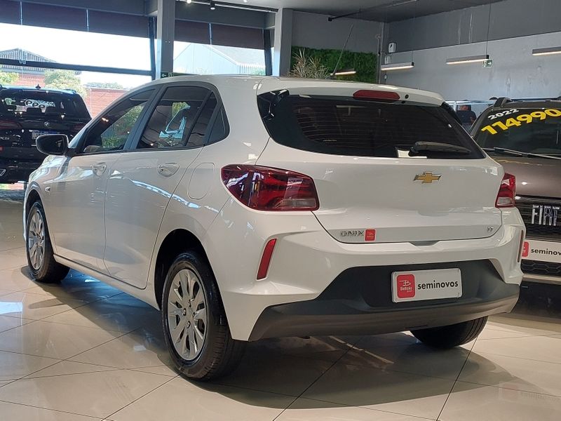 Chevrolet ONIX 1.0 FLEX LT MANUAL 2022/2023 BETIOLO NOVOS E SEMINOVOS LAJEADO / Carros no Vale Chevrolet ONIX 1.0 FLEX LT MANUAL 2022/2023 BETIOLO NOVOS E SEMINOVOS LAJEADO / Carros no Vale