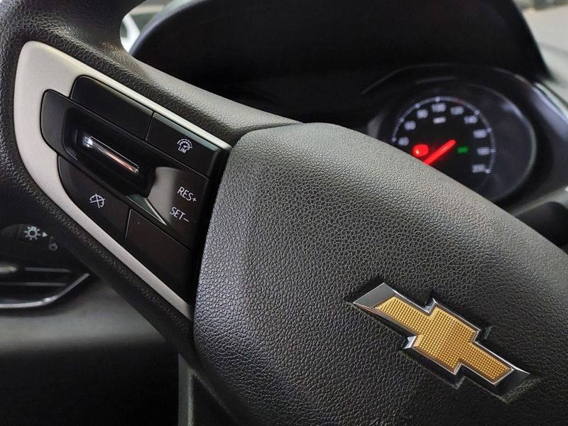 Chevrolet ONIX 1.0 FLEX MANUAL 2024/2025 BETIOLO NOVOS E SEMINOVOS LAJEADO / Carros no Vale