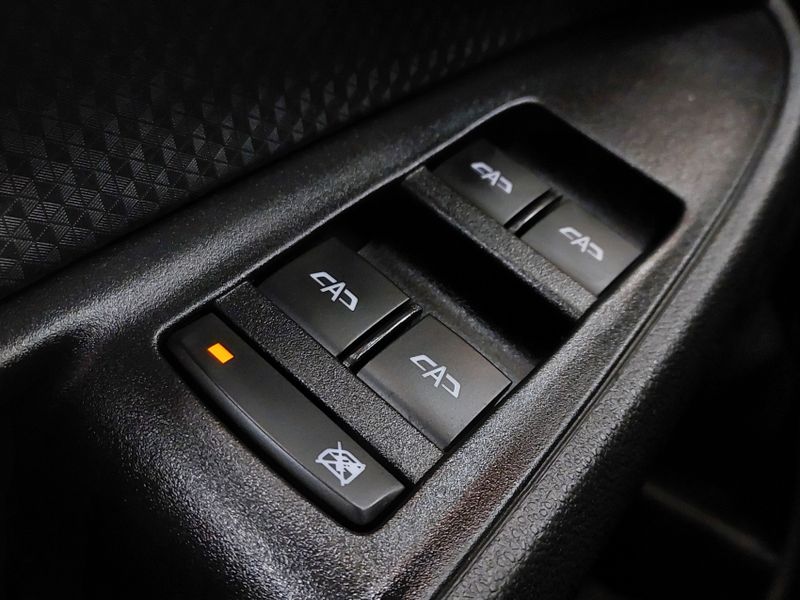 Chevrolet ONIX 1.0 FLEX MANUAL 2024/2025 BETIOLO NOVOS E SEMINOVOS LAJEADO / Carros no Vale Chevrolet ONIX 1.0 FLEX MANUAL 2024/2025 BETIOLO NOVOS E SEMINOVOS LAJEADO / Carros no Vale