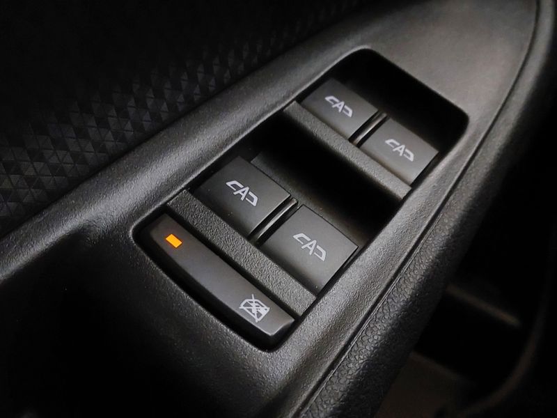 Chevrolet ONIX 1.0 FLEX MANUAL 2022/2023 BETIOLO NOVOS E SEMINOVOS LAJEADO / Carros no Vale