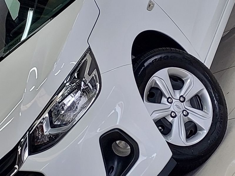 Chevrolet ONIX 1.0 FLEX MANUAL 2024/2025 BETIOLO NOVOS E SEMINOVOS LAJEADO / Carros no Vale