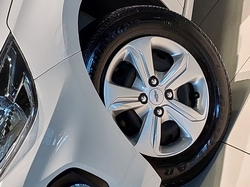 Chevrolet ONIX 1.0 FLEX MANUAL 2024/2025 BETIOLO NOVOS E SEMINOVOS LAJEADO / Carros no Vale Chevrolet ONIX 1.0 FLEX MANUAL 2024/2025 BETIOLO NOVOS E SEMINOVOS LAJEADO / Carros no Vale