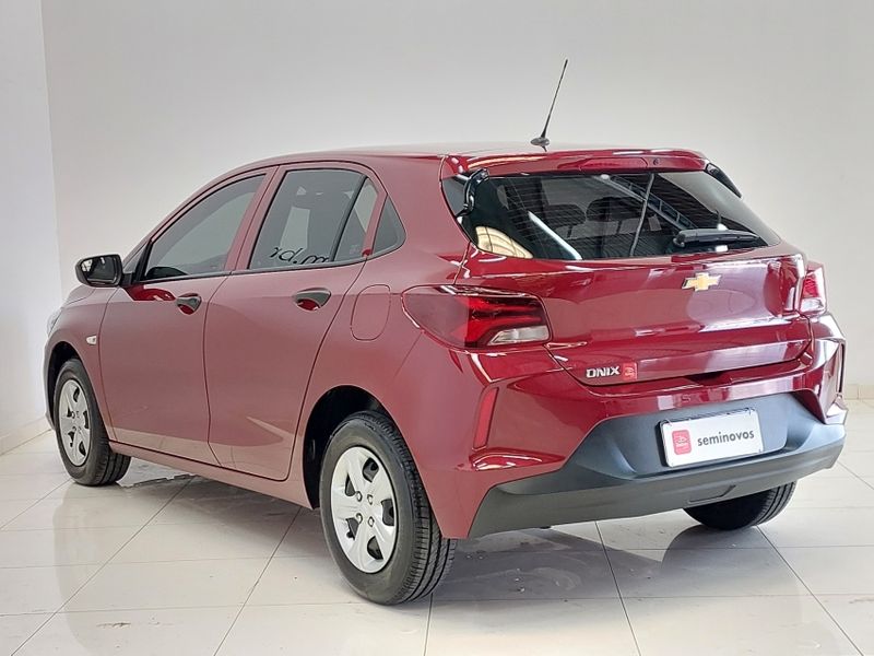 Chevrolet ONIX 1.0 FLEX MANUAL 2022/2023 BETIOLO NOVOS E SEMINOVOS LAJEADO / Carros no Vale