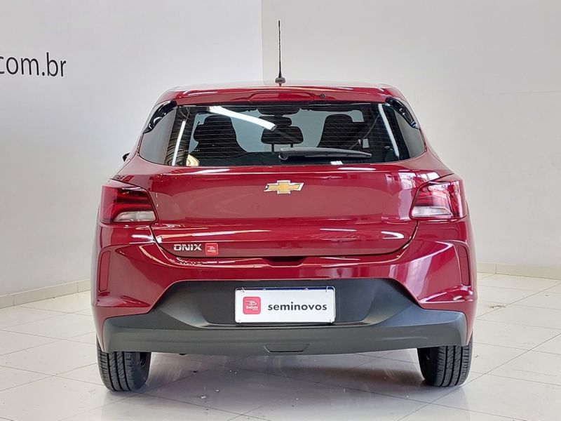 Chevrolet ONIX 1.0 FLEX MANUAL 2022/2023 BETIOLO NOVOS E SEMINOVOS LAJEADO / Carros no Vale