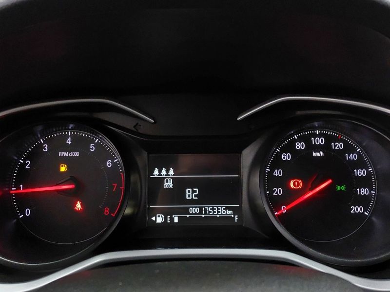 Chevrolet ONIX 1.0 FLEX PLUS LT MANUAL 2023/2024 BETIOLO NOVOS E SEMINOVOS LAJEADO / Carros no Vale