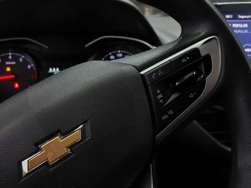 Chevrolet ONIX 1.0 FLEX PLUS LT MANUAL 2023/2024 BETIOLO NOVOS E SEMINOVOS LAJEADO / Carros no Vale