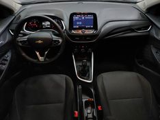 Chevrolet ONIX 1.0 FLEX PLUS LT MANUAL 2023/2024 BETIOLO NOVOS E SEMINOVOS LAJEADO / Carros no Vale