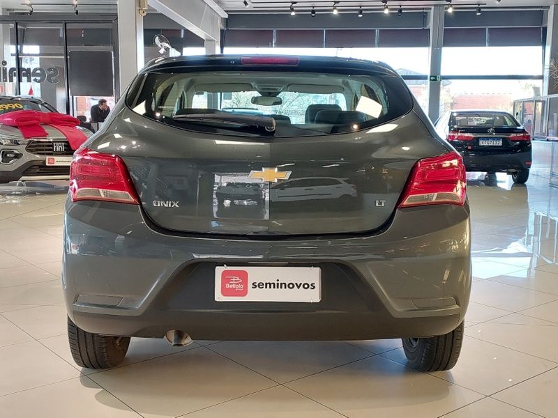 Chevrolet ONIX 1.0 MPFI LT 8V FLEX 4P MANUAL 2019/2019 BETIOLO NOVOS E SEMINOVOS LAJEADO / Carros no Vale Chevrolet ONIX 1.0 MPFI LT 8V FLEX 4P MANUAL 2019/2019 BETIOLO NOVOS E SEMINOVOS LAJEADO / Carros no Vale