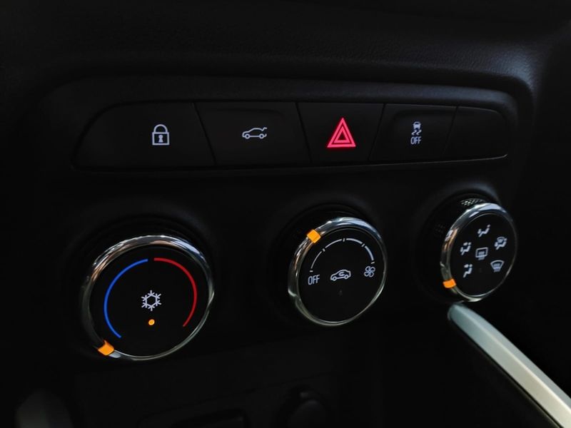 Chevrolet ONIX 1.0 TURBO FLEX LT AUTOMÁTICO 2023/2024 BETIOLO NOVOS E SEMINOVOS LAJEADO / Carros no Vale