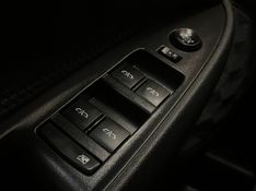 Chevrolet ONIX 1.0 TURBO FLEX LT AUTOMÁTICO 2023/2024 BETIOLO NOVOS E SEMINOVOS LAJEADO / Carros no Vale