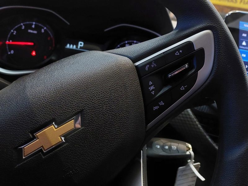 Chevrolet ONIX 1.0 TURBO FLEX LT AUTOMÁTICO 2023/2024 BETIOLO NOVOS E SEMINOVOS LAJEADO / Carros no Vale