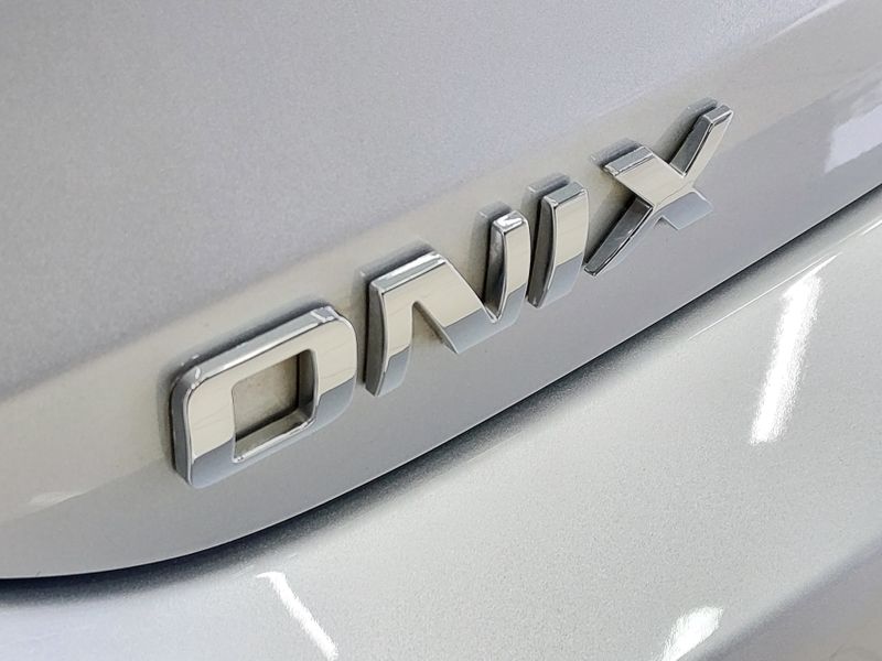Chevrolet ONIX 1.0 TURBO FLEX LT AUTOMÁTICO 2022/2023 BETIOLO NOVOS E SEMINOVOS LAJEADO / Carros no Vale Chevrolet ONIX 1.0 TURBO FLEX LT AUTOMÁTICO 2022/2023 BETIOLO NOVOS E SEMINOVOS LAJEADO / Carros no Vale