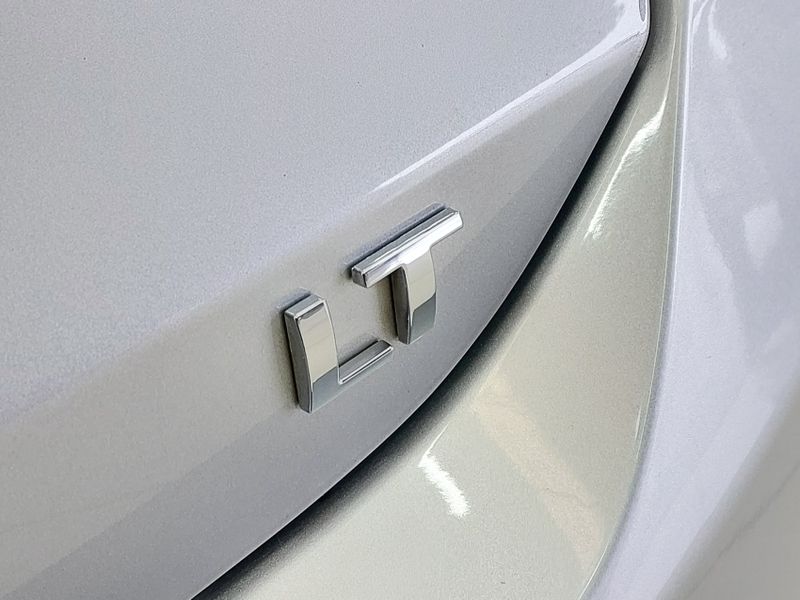 Chevrolet ONIX 1.0 TURBO FLEX LT AUTOMÁTICO 2022/2023 BETIOLO NOVOS E SEMINOVOS LAJEADO / Carros no Vale Chevrolet ONIX 1.0 TURBO FLEX LT AUTOMÁTICO 2022/2023 BETIOLO NOVOS E SEMINOVOS LAJEADO / Carros no Vale