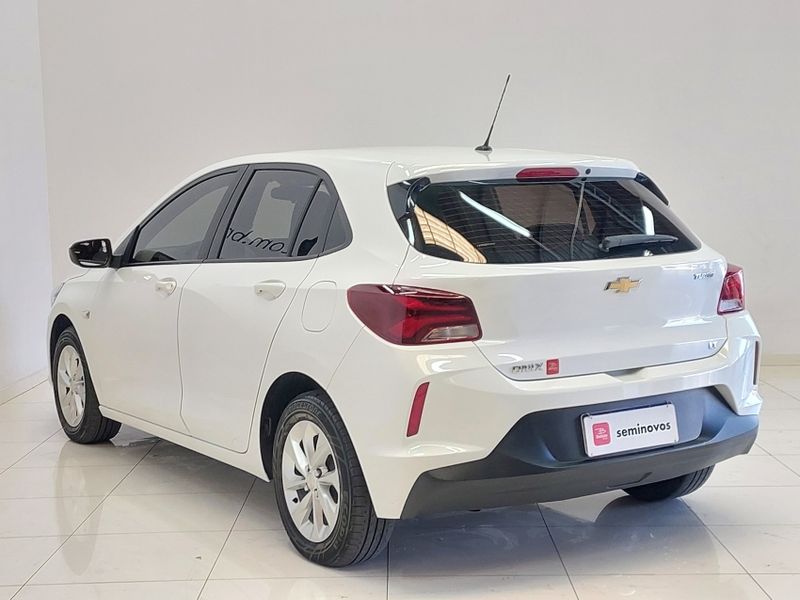 Chevrolet ONIX 1.0 TURBO FLEX LT AUTOMÁTICO 2022/2023 BETIOLO NOVOS E SEMINOVOS LAJEADO / Carros no Vale