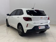 Chevrolet ONIX 1.0 TURBO FLEX LT AUTOMÁTICO 2023/2024 BETIOLO NOVOS E SEMINOVOS LAJEADO / Carros no Vale
