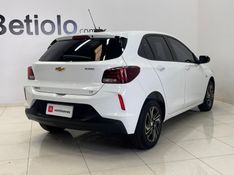 Chevrolet ONIX 1.0 TURBO FLEX LT AUTOMÁTICO 2023/2024 BETIOLO NOVOS E SEMINOVOS LAJEADO / Carros no Vale