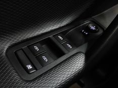 Chevrolet TRACKER 1.0 TURBO FLEX LTZ AUTOMÁTICO 2020/2021 BETIOLO NOVOS E SEMINOVOS LAJEADO / Carros no Vale