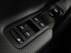 Chevrolet TRACKER 1.0 TURBO FLEX LTZ AUTOMÁTICO 2022/2023 BETIOLO NOVOS E SEMINOVOS LAJEADO / Carros no Vale