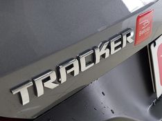 Chevrolet TRACKER 1.0 TURBO FLEX LTZ AUTOMÁTICO 2020/2021 BETIOLO NOVOS E SEMINOVOS LAJEADO / Carros no Vale
