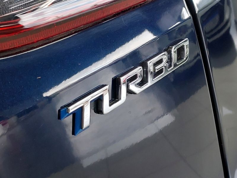 Chevrolet TRACKER 1.0 TURBO FLEX LTZ AUTOMÁTICO 2022/2023 BETIOLO NOVOS E SEMINOVOS LAJEADO / Carros no Vale