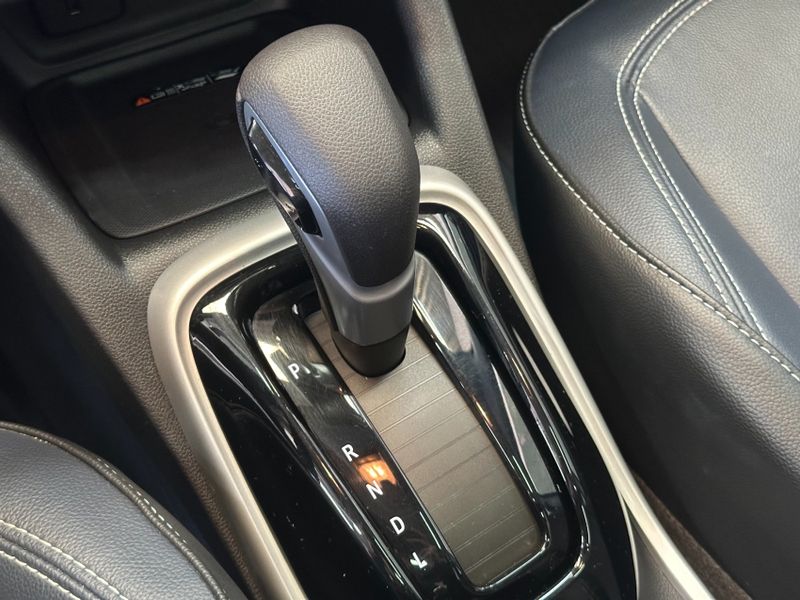 Chevrolet TRACKER 1.2 TURBO FLEX PREMIER AUTOMÁTICO 2024/2025 BETIOLO NOVOS E SEMINOVOS LAJEADO / Carros no Vale