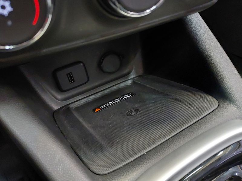 Chevrolet TRACKER 1.2 TURBO FLEX PREMIER AUTOMÁTICO 2022/2023 BETIOLO NOVOS E SEMINOVOS LAJEADO / Carros no Vale