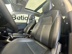 Chevrolet TRACKER 1.2 TURBO FLEX PREMIER AUTOMÁTICO 2024/2025 BETIOLO NOVOS E SEMINOVOS LAJEADO / Carros no Vale