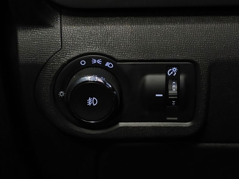 Chevrolet TRAILBLAZER 2.8 LT 4X4 16V TURBO DIESEL 4P AUTOMÁTICO 2018/2019 BETIOLO NOVOS E SEMINOVOS LAJEADO / Carros no Vale Chevrolet TRAILBLAZER 2.8 LT 4X4 16V TURBO DIESEL 4P AUTOMÁTICO 2018/2019 BETIOLO NOVOS E SEMINOVOS LAJEADO / Carros no Vale