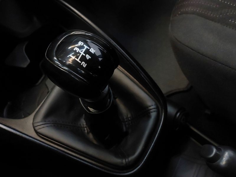 Fiat CRONOS 1.0 FIREFLY FLEX MANUAL 2023/2023 BETIOLO NOVOS E SEMINOVOS LAJEADO / Carros no Vale